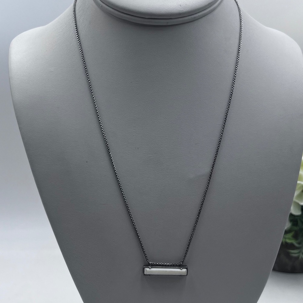 KENDRA SCOTT Leanor Rhodium White Mother of Pearl Bar Necklace Extender